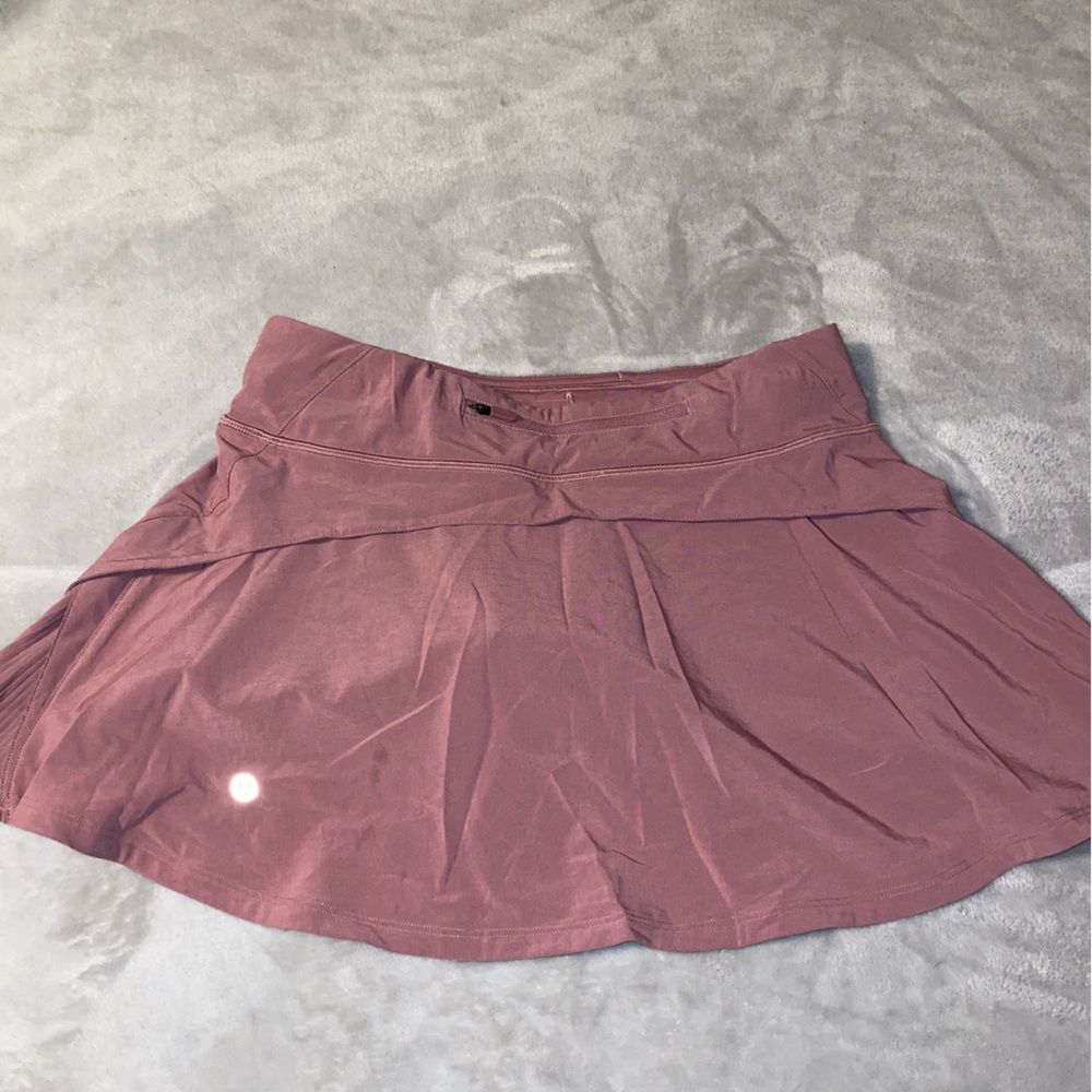 Lululemon Women’s Side Pleat Mini Skirt